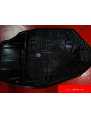 SELLA APRILIA ATLANTIC 500 2004