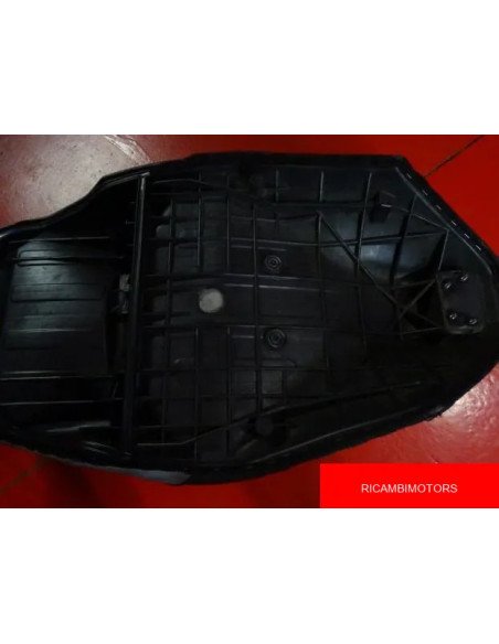 SELLA APRILIA ATLANTIC 500 2004
