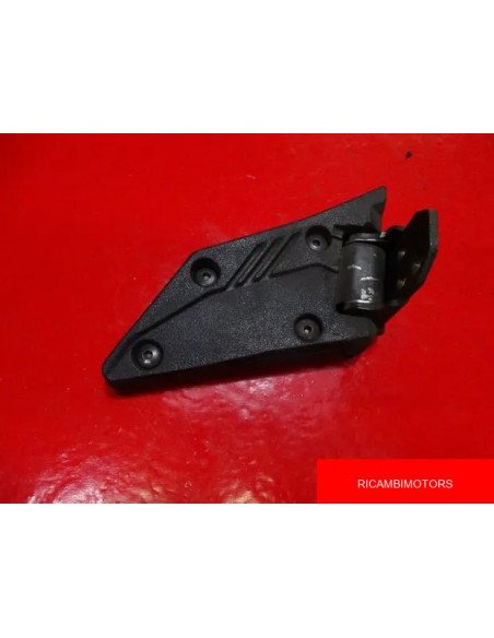 POGGIAPIEDI SX POSTERIORE APRILIA ATLANTIC 500 200